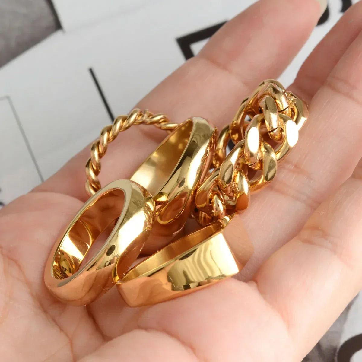 VICTORIA-RING