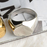 VICTORIA-RING