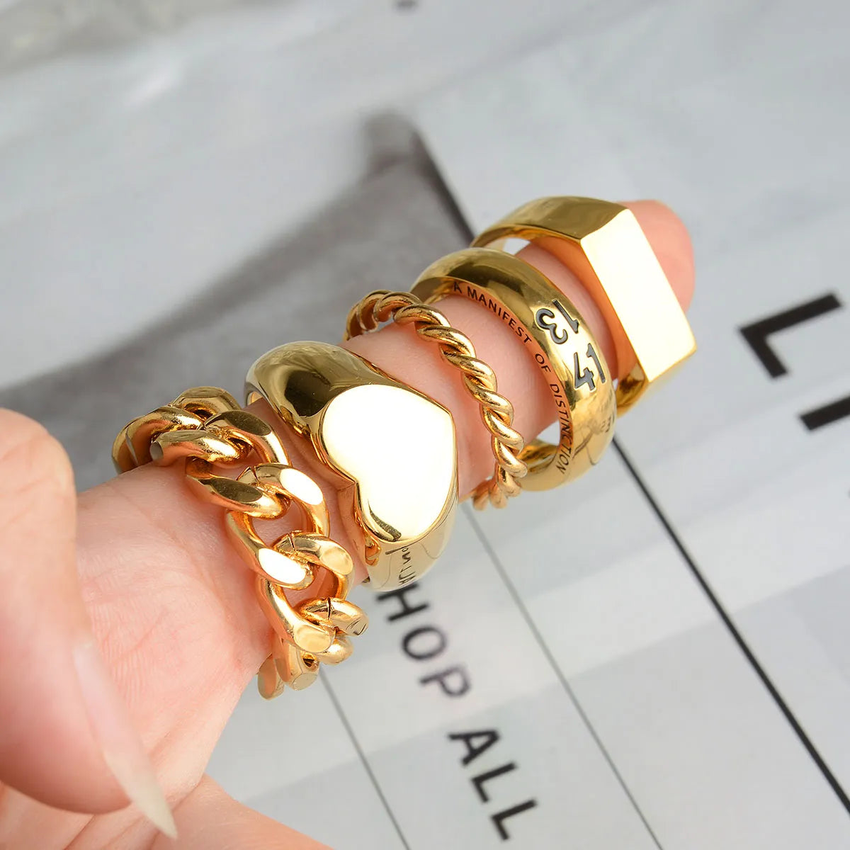 VICTORIA-RING