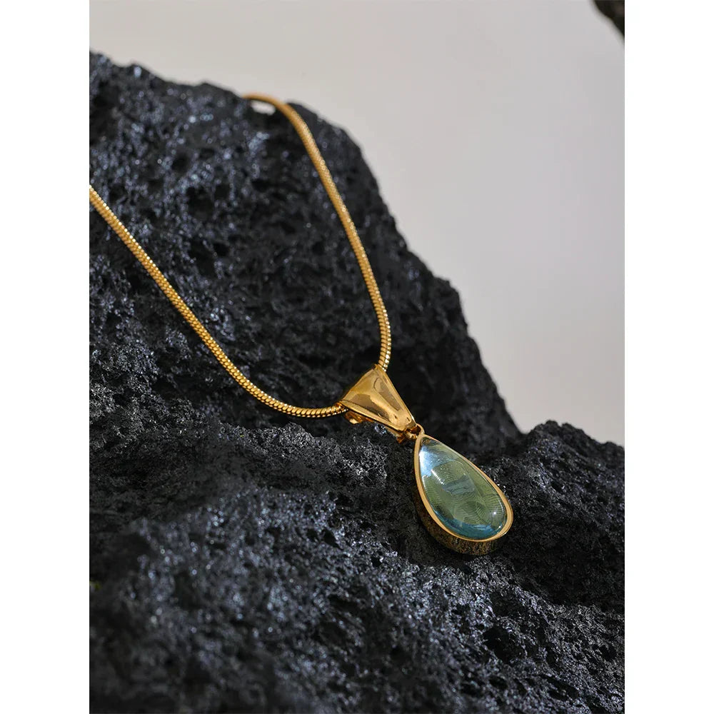 ISABELLA-NECKLACE