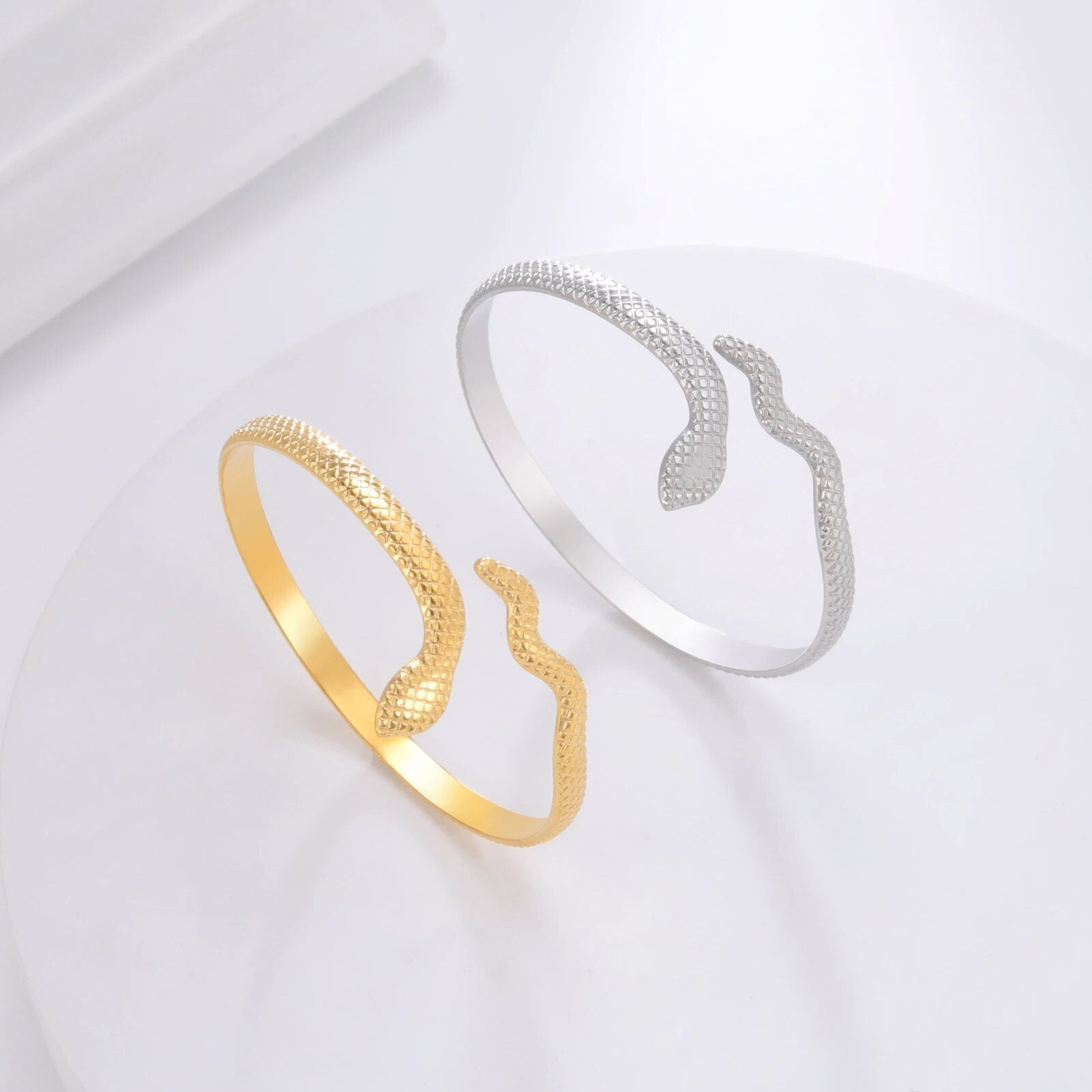 ZOEY-BRACELET