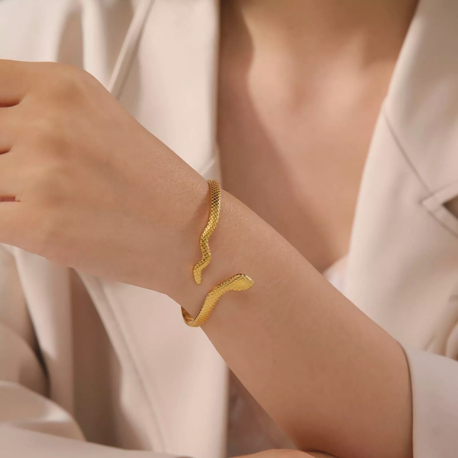 ZOEY-BRACELET